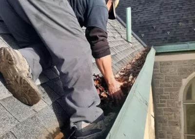 Top-notch Gutter Cleaning